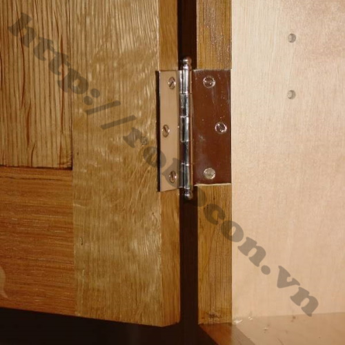 Bản lề lá inox sử dụng thích hợp cho tất cả các loại cửa sổ, cửa đi hai cánh, bốn cánh bằng gỗ
