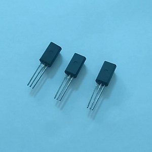  TR17 Transistor 2SD667       